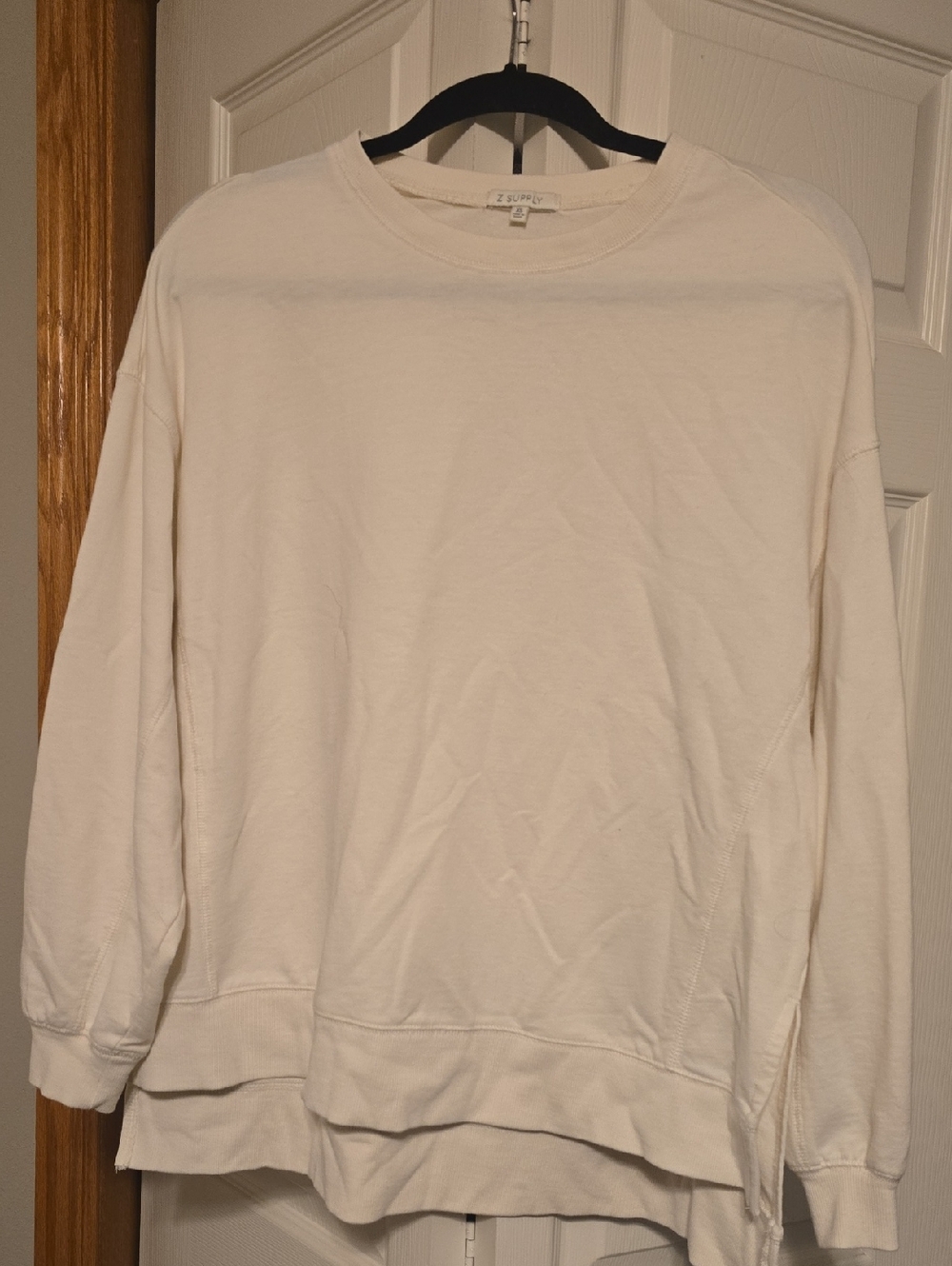 Z Supply Modern Weekender And Cream Ribbed-Neck Crew Sweatshirt